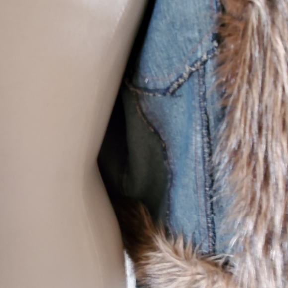 XOXO Jean jacket - Picture 9 of 9